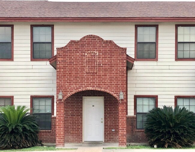 Building Photo - 4246 Dorel Dr Unit 34 Rental