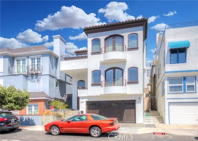 Photo - 2816 Manhattan Ave