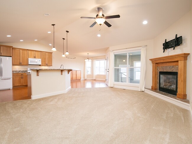 Photo - 1745 Golf Dr