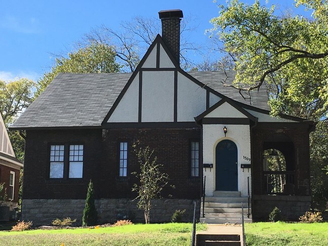 Front View From Music Row - 1509 17th Ave S Unit B