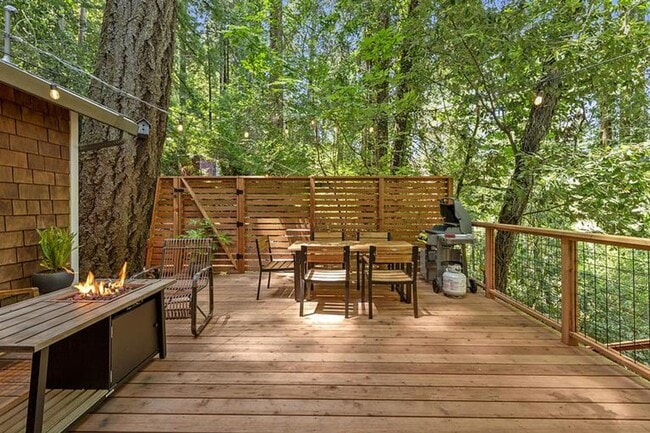 Photo - Fully furnished hillside 2 bedroom., 2 bat...