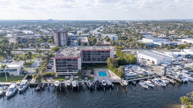 Building Photo - 740 S Federal Hwy Unit 612