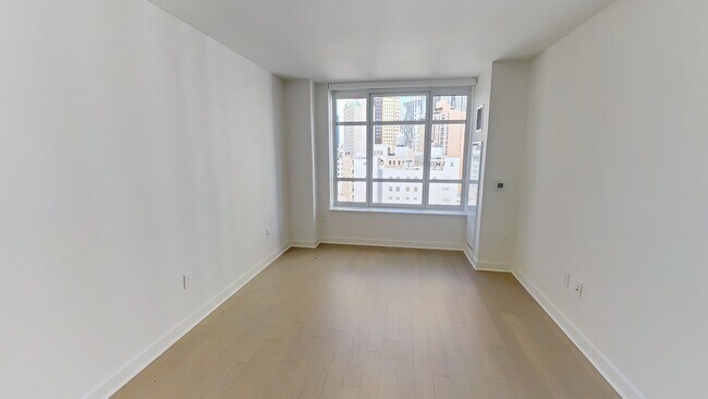 Photo - Hoyt & Horn Apartments