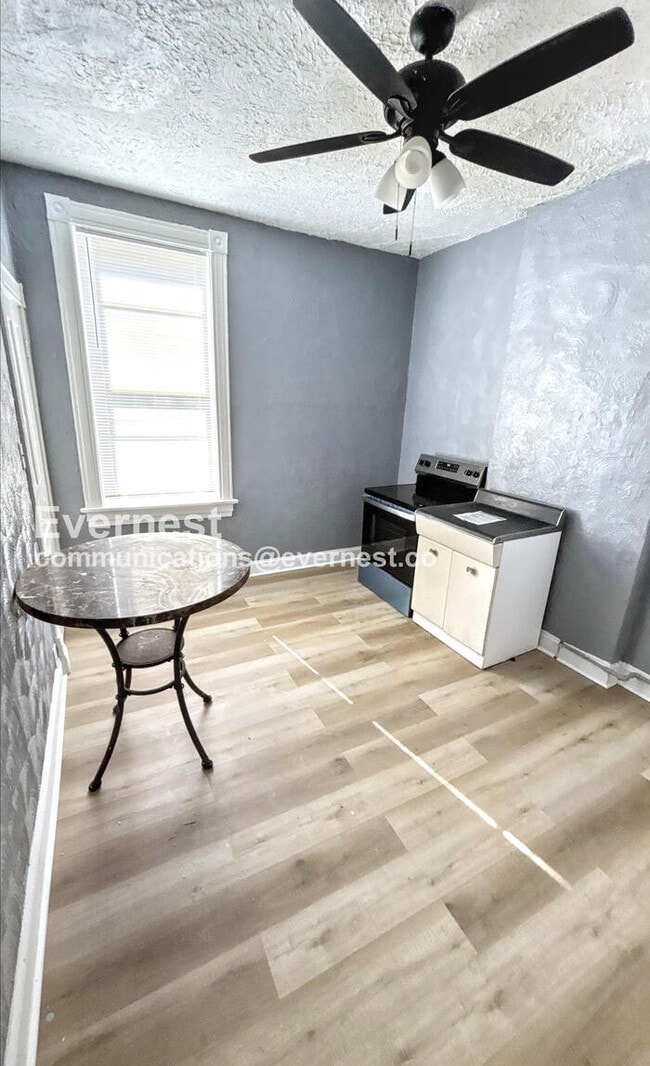 Photo - 3722 Fairview Ave