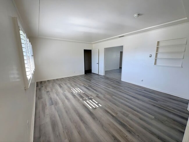 Photo - 587 E Arrow Hwy Unidad 587 E. Arrow Hwy