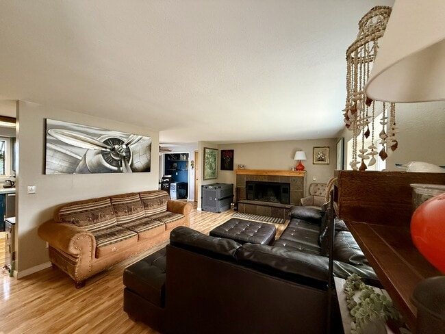 Photo - 2565 N 3rd E St