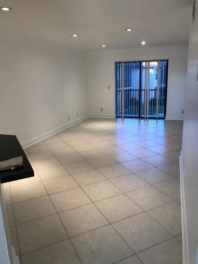 Photo - 21911 Lake Forest Cir Unit 204