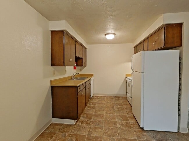 Photo - 3 Bedroom Duplex ~ Close to 9th Street ~ Pet Friendly Unidad 685 NW Linden
