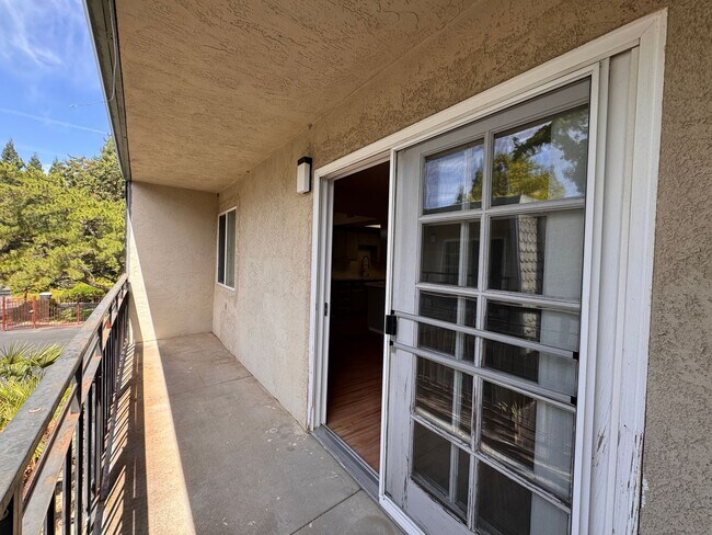 Laurelwood Apartments