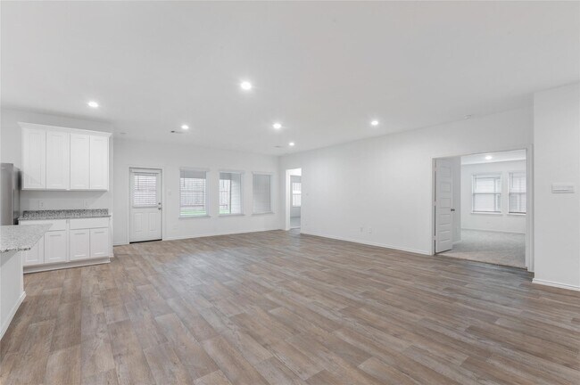 Photo - 7418 Elm Lndg Ln