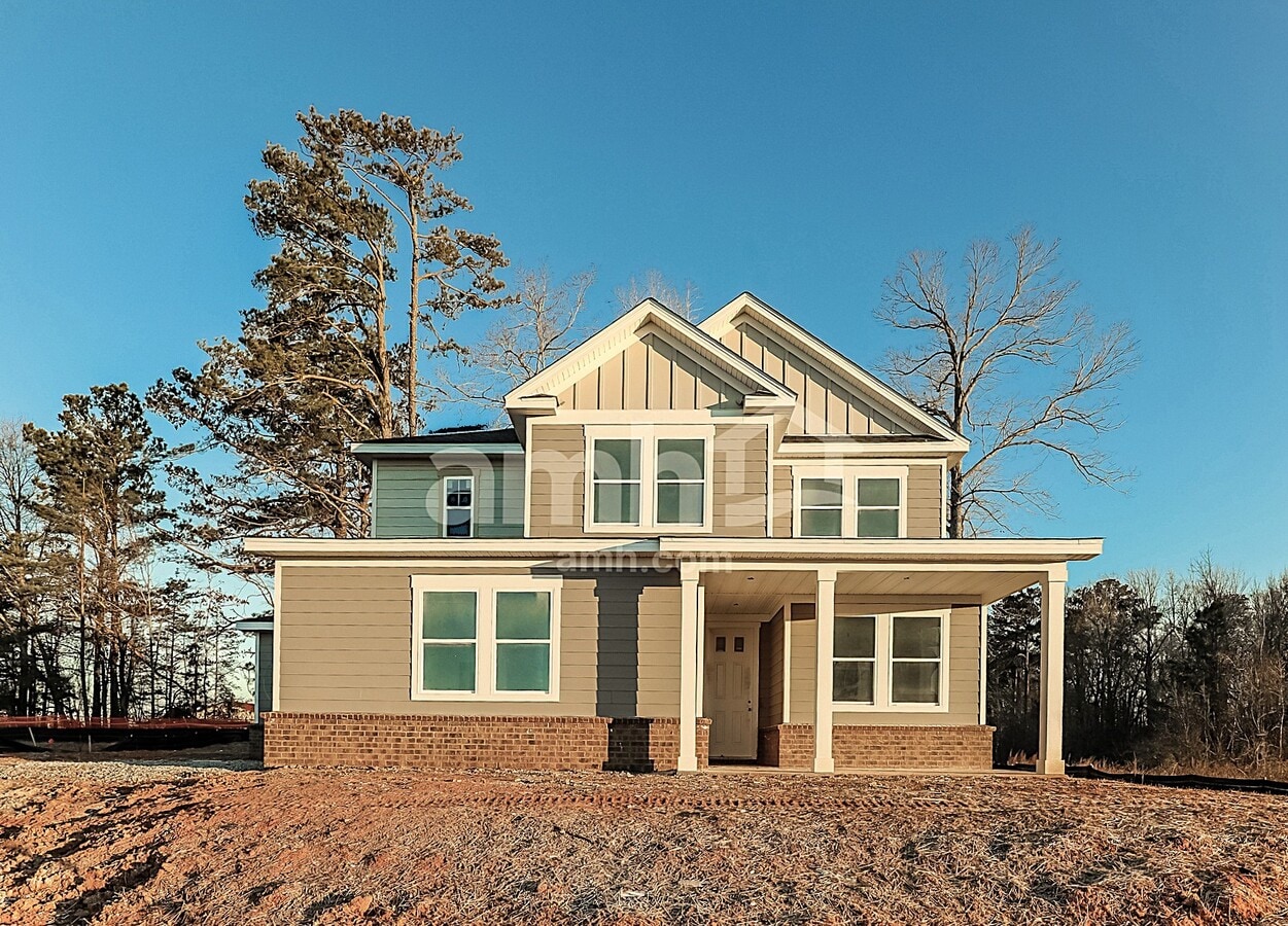 Photo - 309 Golucke Way