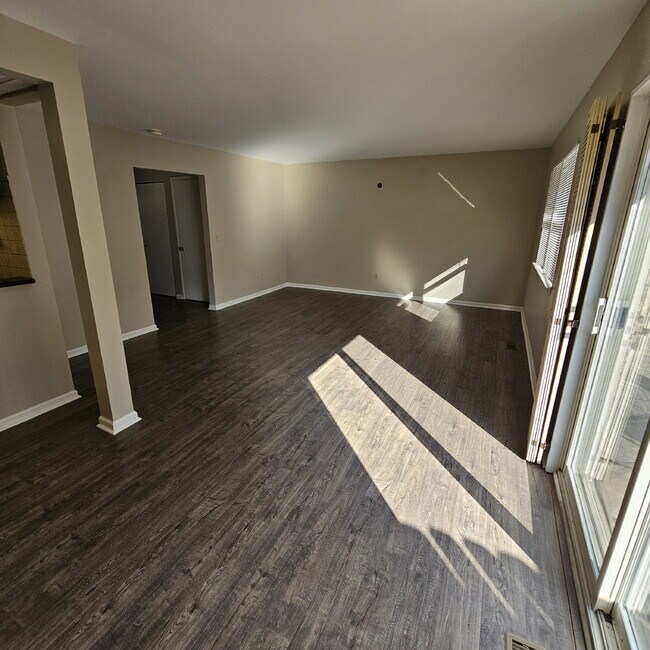 Photo - Spacious End Unit 2 Bedroom Condo with 2.5...