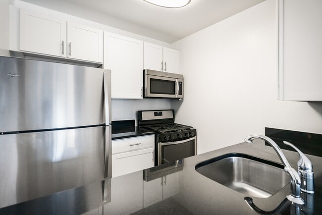 Photo - 101 West End Avenue