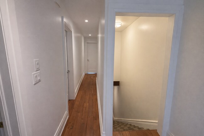 Photo - 584 Huron St Unité 4