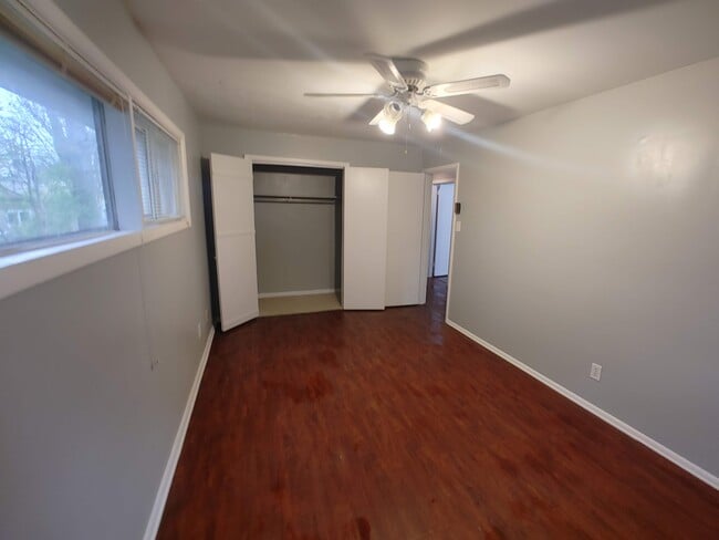 Photo - 4500 Winterset Drive