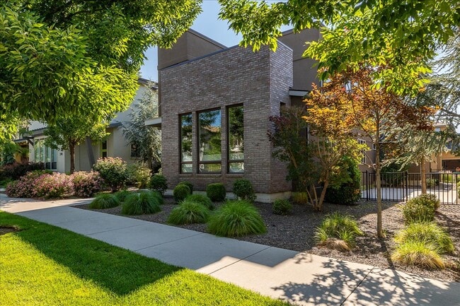 Photo - 2758 S Honeycomb Way House
