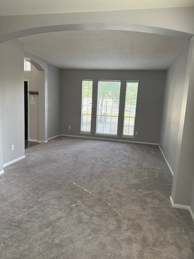 Photo - 25915 Drybrook Rd