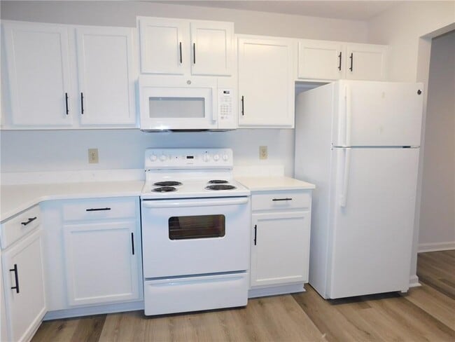 Photo - 107 Rock Garden Pl