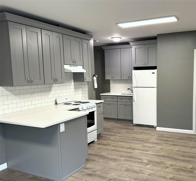 Photo - 21 Collegeview Ave Apartment Unit 4A