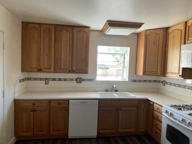 Photo - 1309 Cardinal St