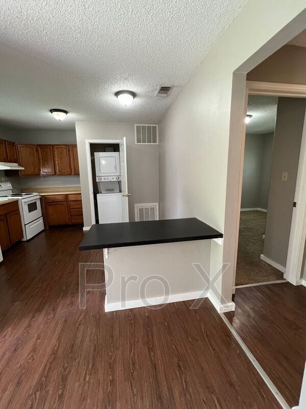 Photo - 1116 S Elm St