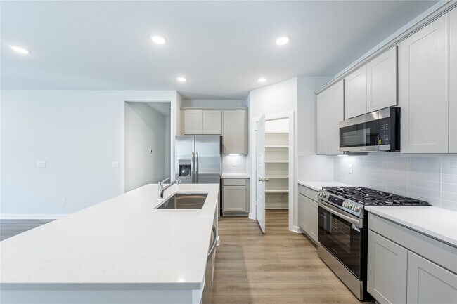 Photo - 8595 Blueberry Ash St