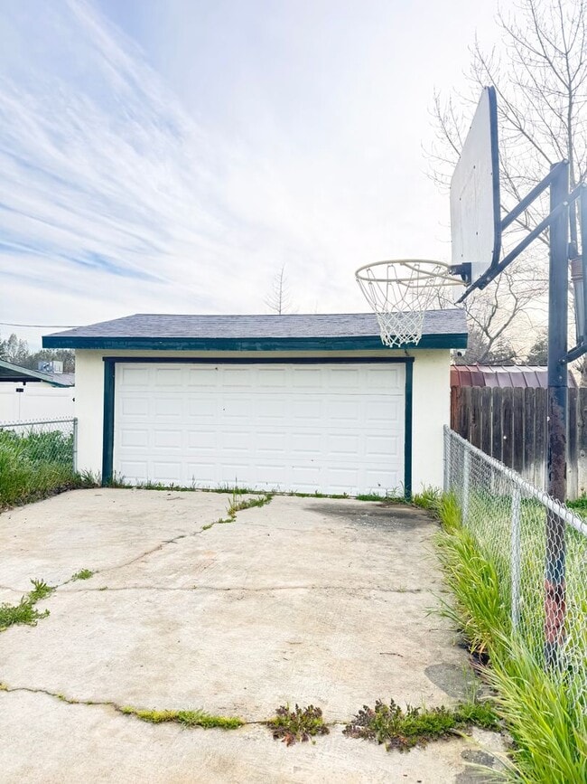 Photo - Available Now - Beautiful Ranch-Style Home with Pool