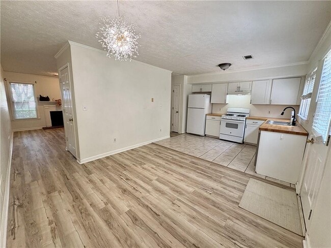 Photo - 1405 Kennesaw Trace Ct