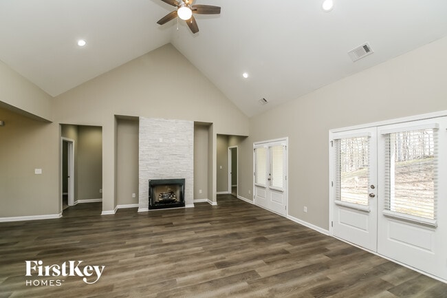 Photo - 544 Somersby Dr