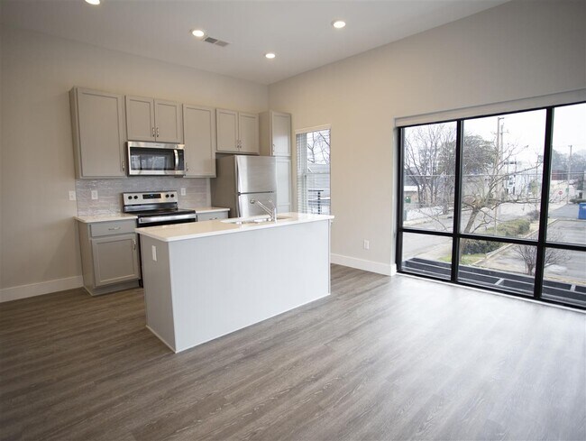 Photo - 45 Diana St Unit 205