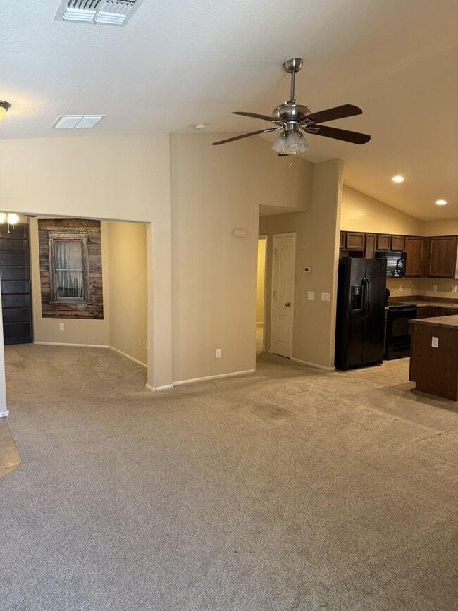 Photo - 40397 W Sanders Way