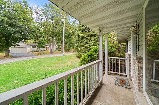 Photo - 663 High St
