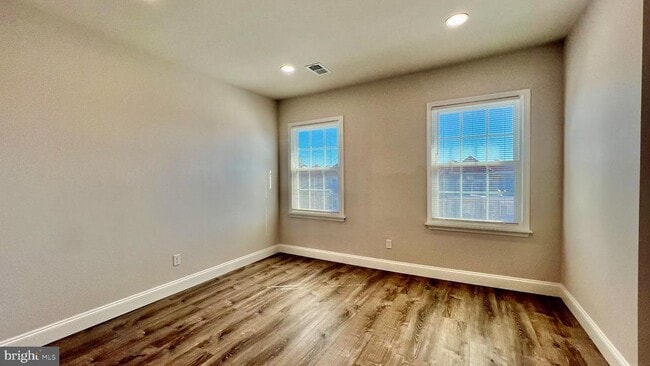 Photo - 2001 Middleton St