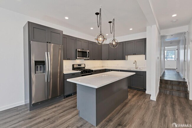 Photo - 68 Cayuga Ave