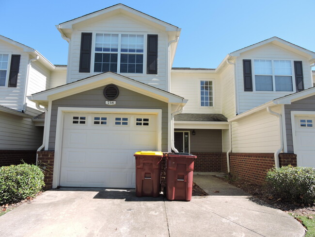 Photo - 738 Majestic Dr Townhome