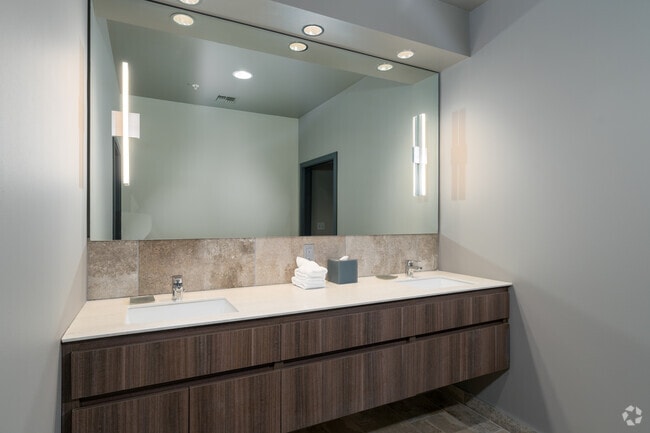 2BR, 1BA - 1,220SF - Bathroom