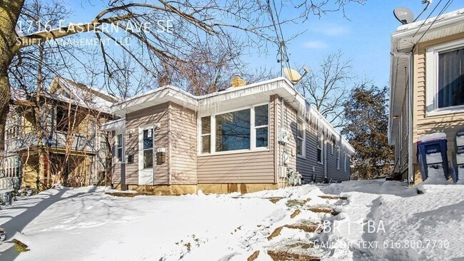 Photo - 1716 Eastern Ave SE