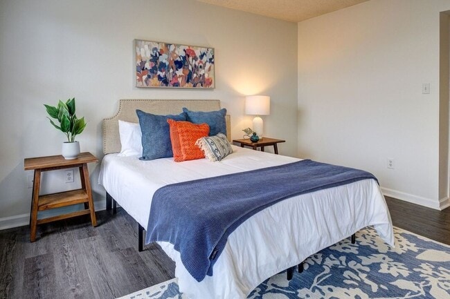 Photo - College Heights