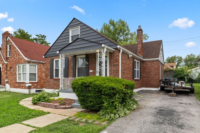 Photo - Cozy University City Brick Home with Basement & Off-Street Parking Near WashU & The Loop