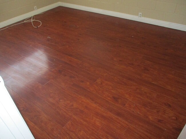 Building Photo - 2933 E Elm Ave Unit 2933 Elm Ave #4 Rental