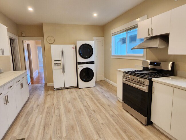 Photo - 41st St-343 Unit 343 41 st