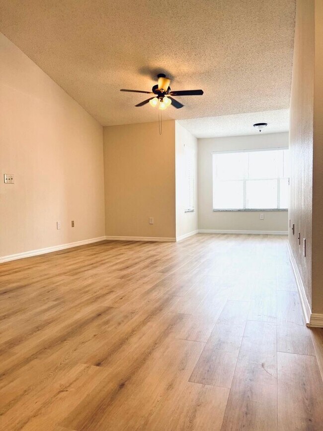 Photo - 1401 Village Blvd