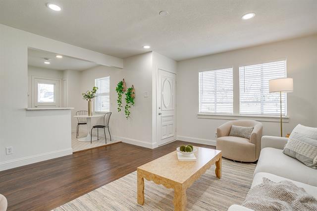 Photo - 4413 Wellesley Ave