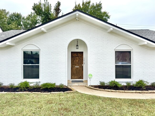 Photo - 1415 Mapleton Dr