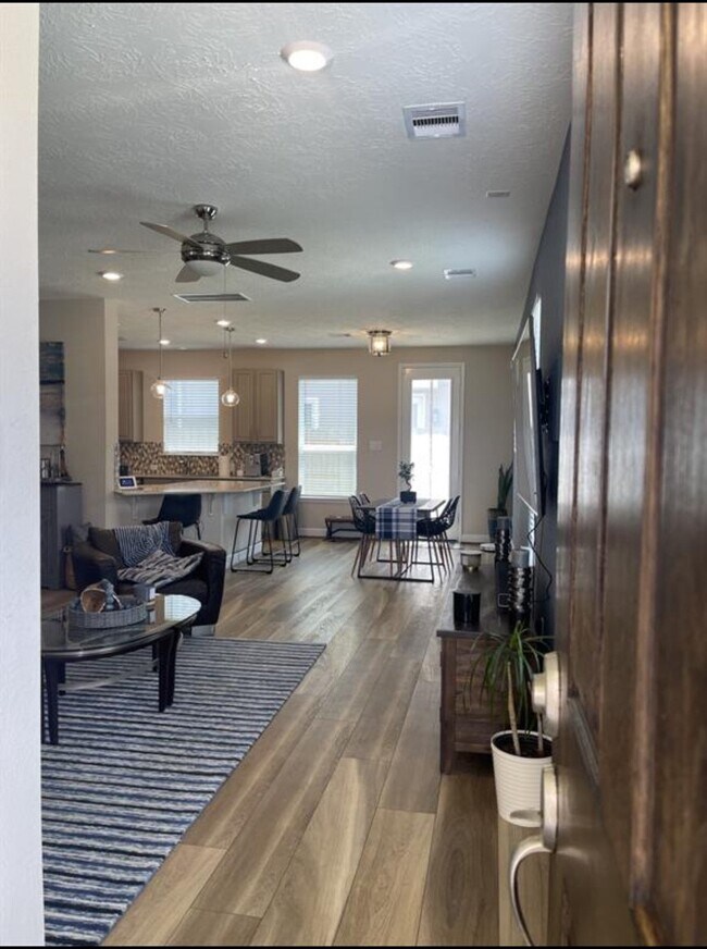 Photo - 10215 Alder Ridge Dr