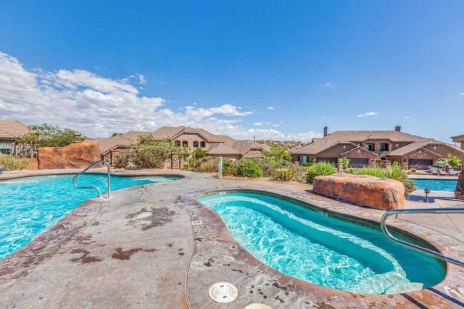 1922 N Pebble Beach Dr Unit SI ID1389631P