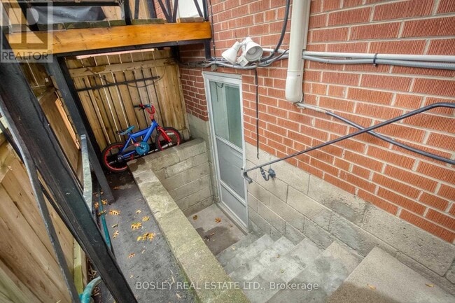 Photo - 144 Evelyn Ave