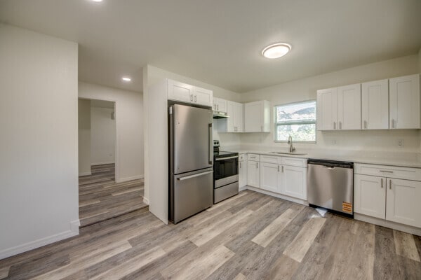 Building Photo - 22196 Lockport Ave