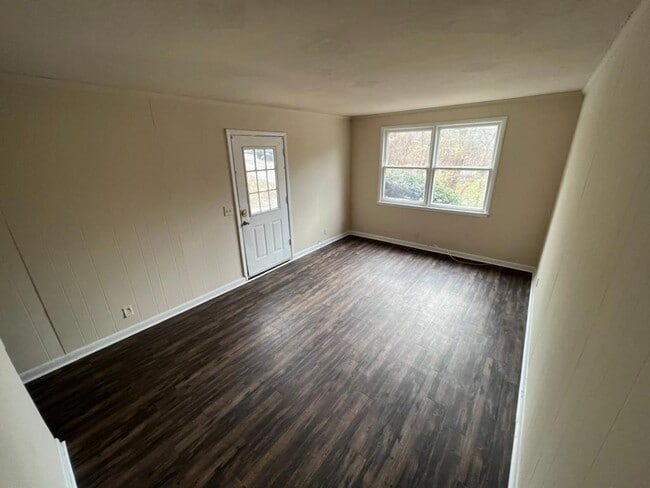 Building Photo - 146 Tusculum Rd