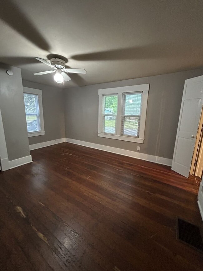 Photo - 711 N Grand St Unit 711 N Grand - Apartment A